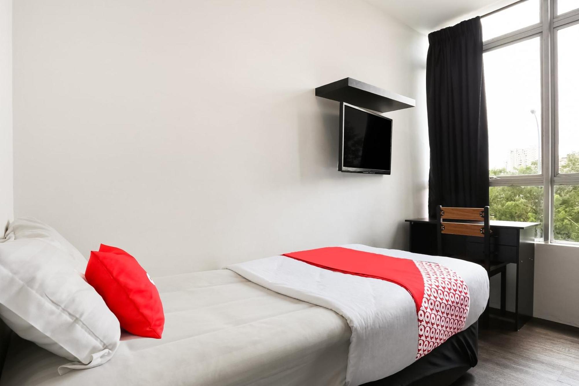 Oyo 90460 Hotel Kl2F Rest & Go Shah Alam Bagian luar foto