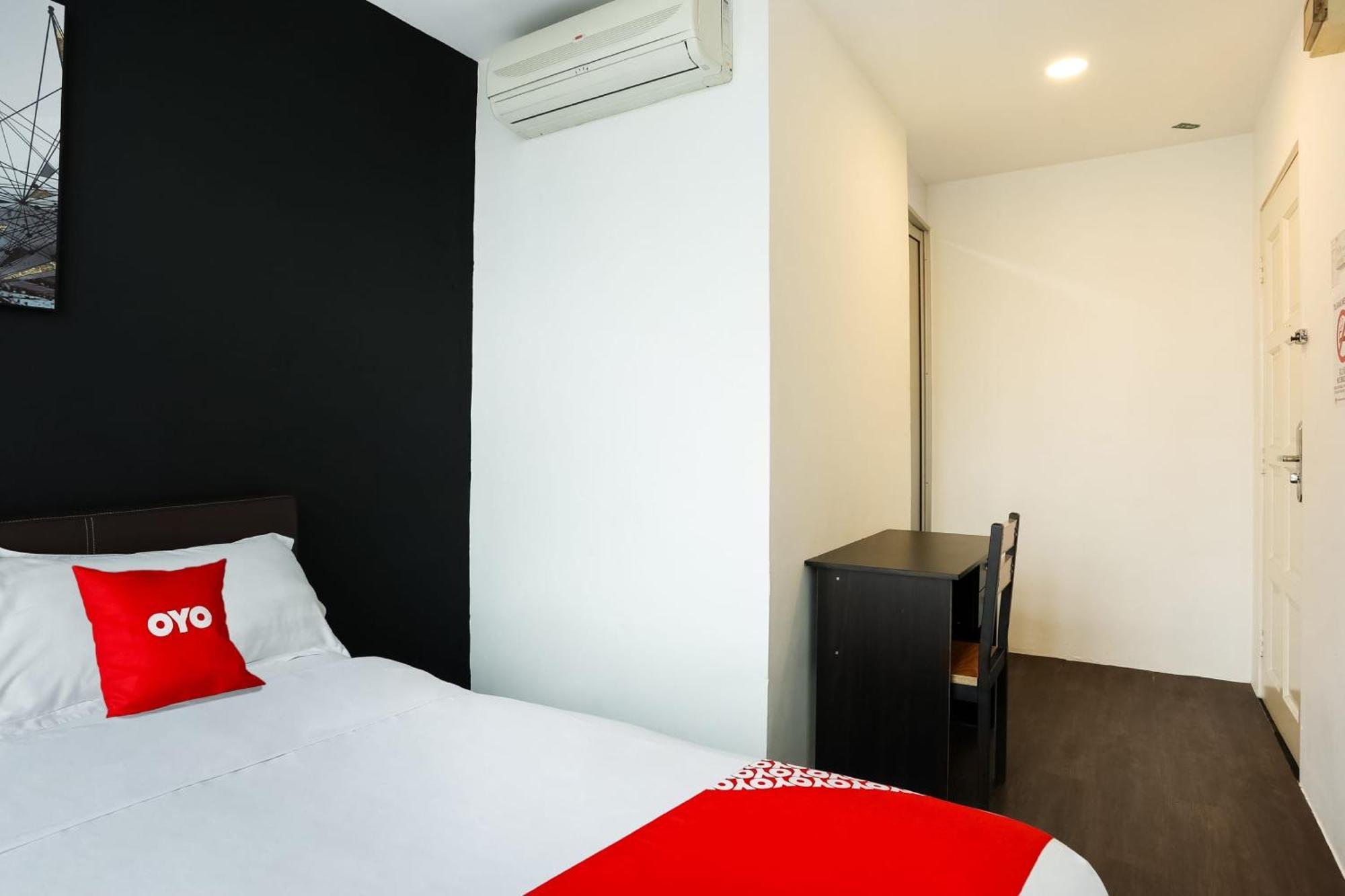 Oyo 90460 Hotel Kl2F Rest & Go Shah Alam Bagian luar foto