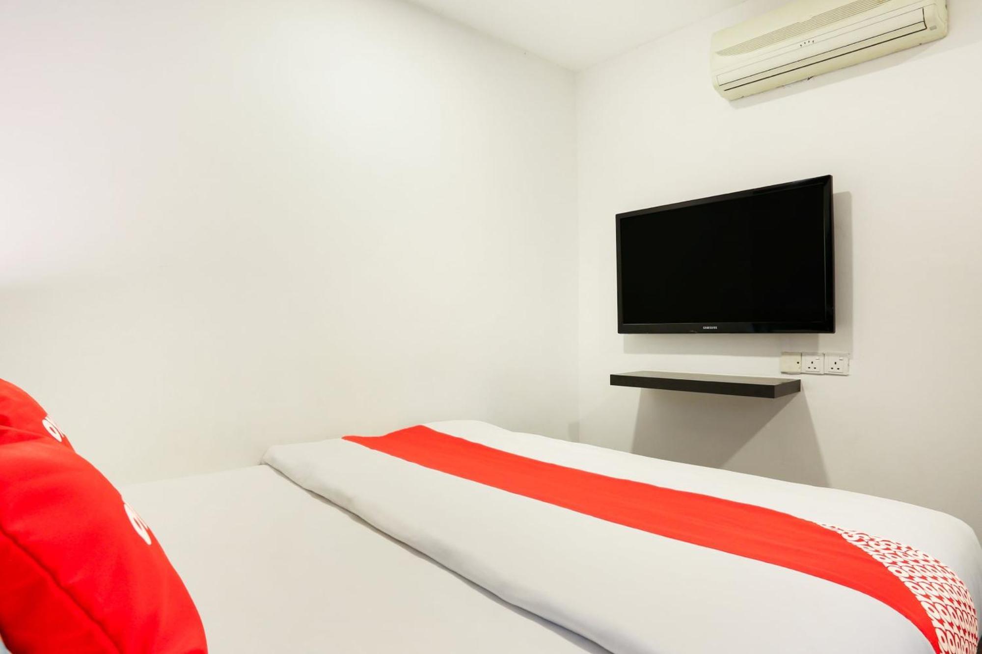 Oyo 90460 Hotel Kl2F Rest & Go Shah Alam Bagian luar foto